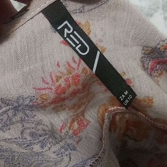 - RED boho cropped faux wrap top - Picture 10 of 12